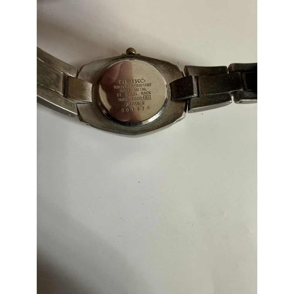 Seiko 7N89-5000 R1 Vintage Quartz Watch Silver Tone Japan Rare Retro